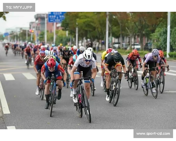 近两千名业余骑手挑战世巡赛同款赛道圆满落幕环崇明岛公路自行车公开赛成功举办
